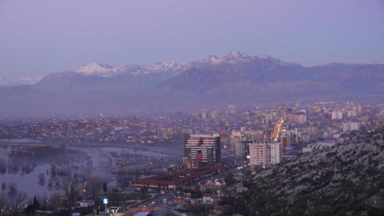 Florians Guesthouse Шкодер Экстерьер фото